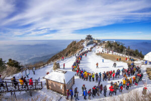 DEOGYUSAN,KOREA - JANUARY 1: Tourists taking photos of the beaut slider-img2